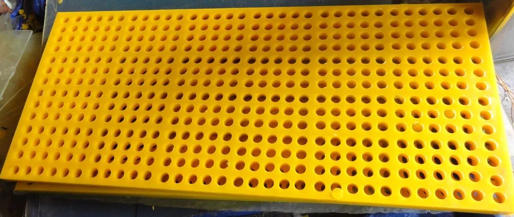 聚氨酯筛网的使用优势，如何选择优质的筛板，这些筛分配件知识你了解多少？